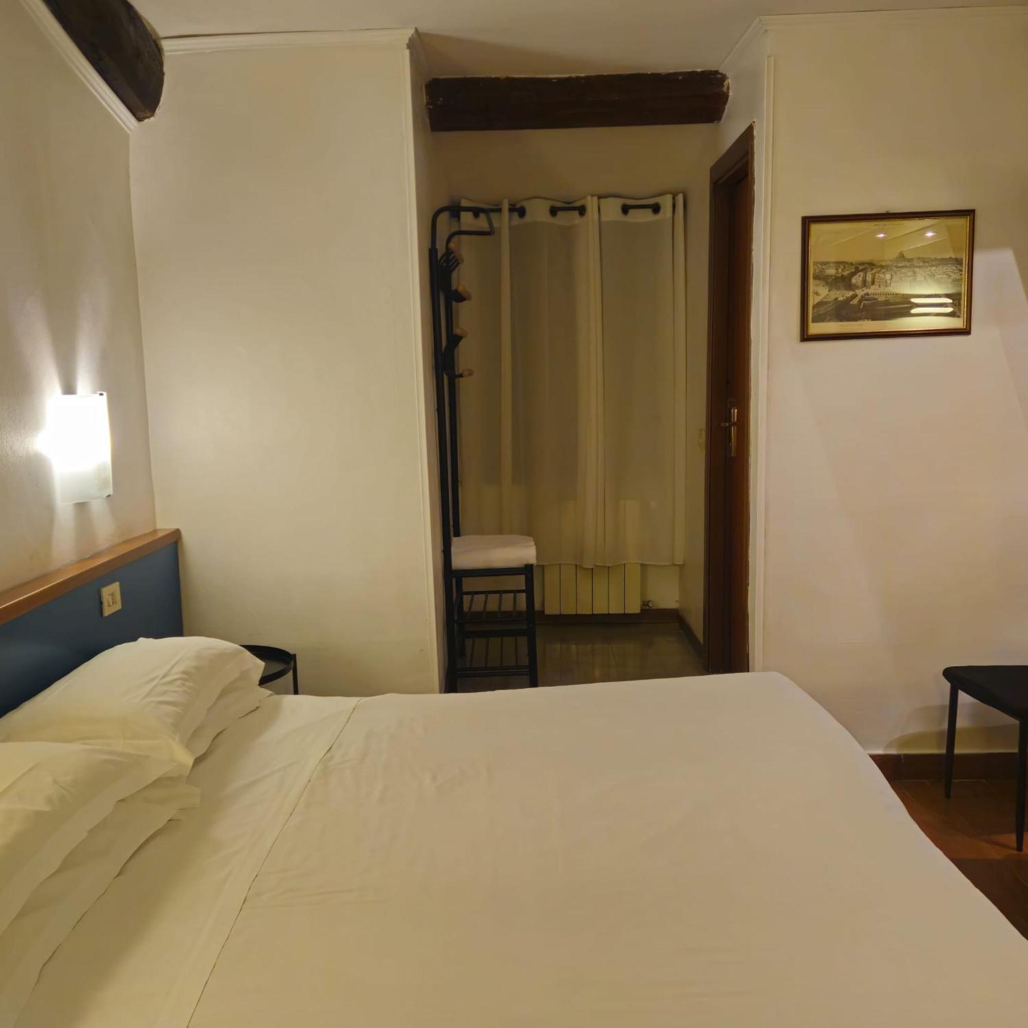רומא Hotel Julia מראה חיצוני תמונה